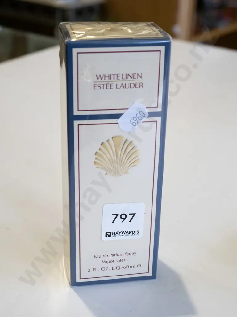 boxed, Estee Lauder White Linen eau de parfum 60ml Image 1++