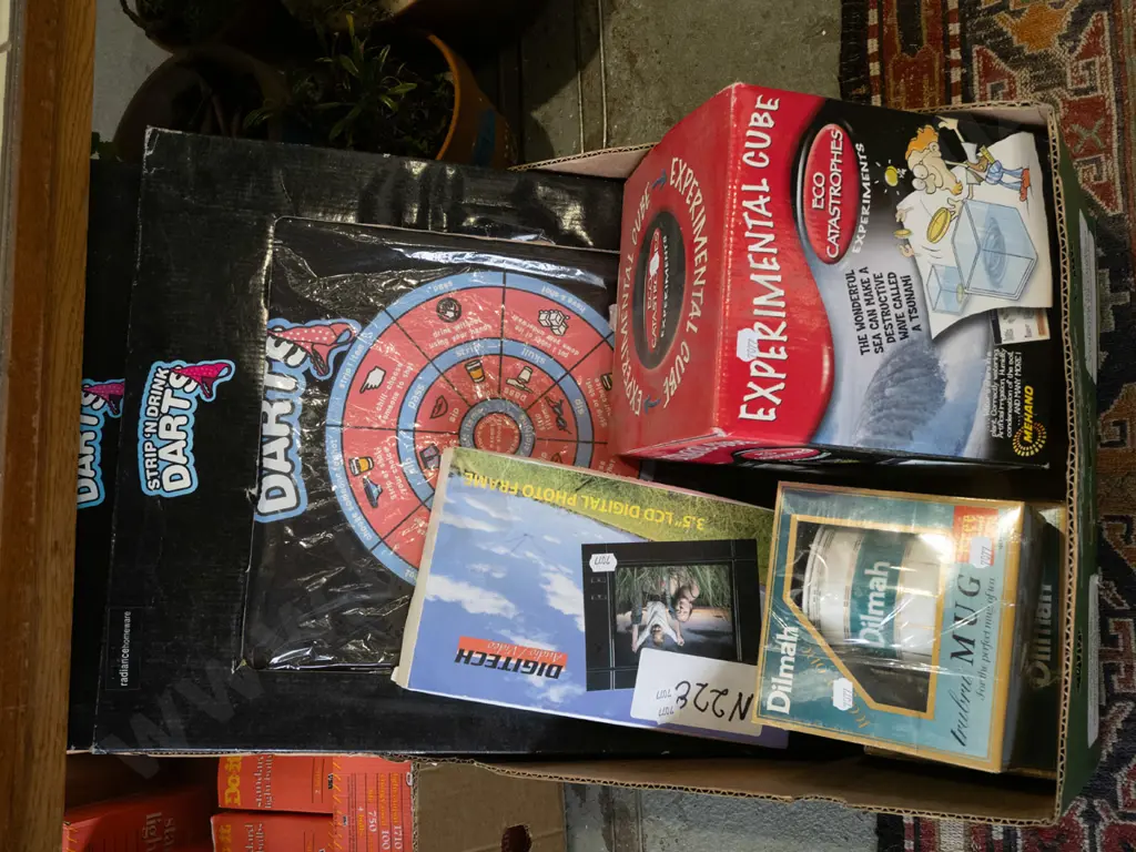 box; various games, digital photo frame, mugs etc Image 1++