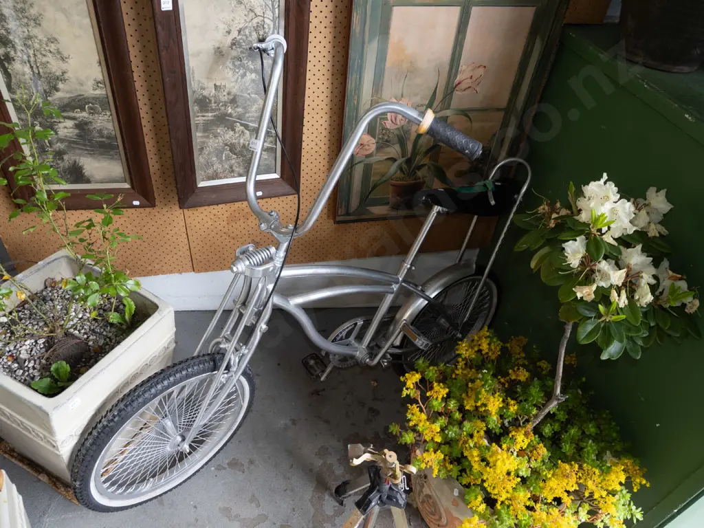 silver painted retro bike Image 1++