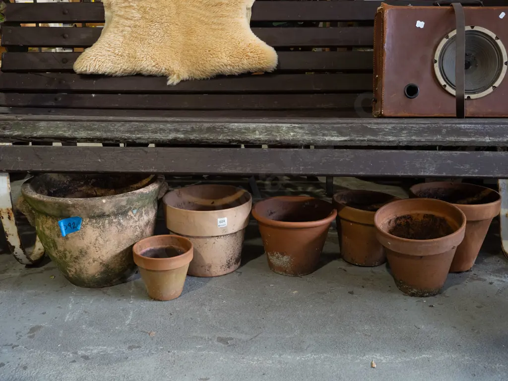 7x terracotta garden planters Image 1++