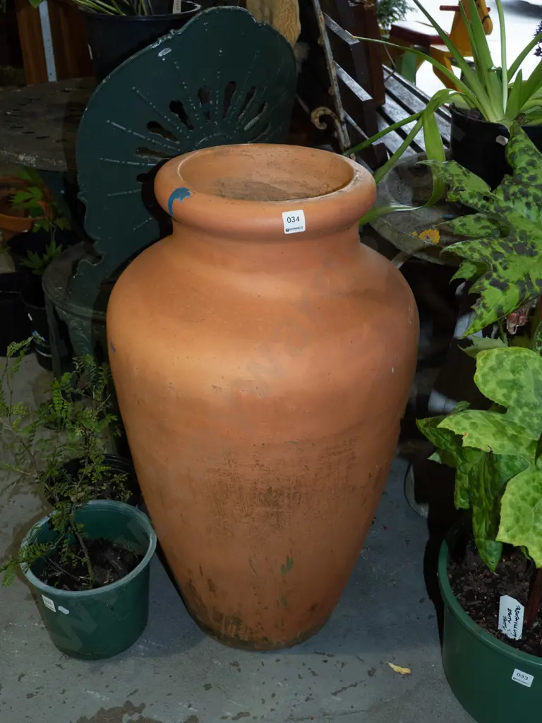 large terracotta urn H750 Image 1++