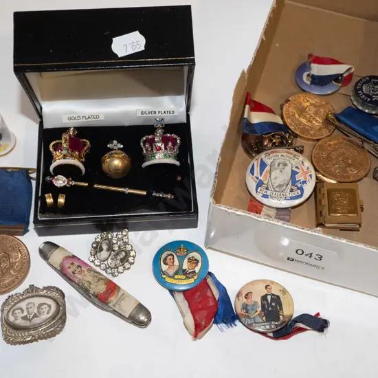 box; royal memorabilia, badges etc