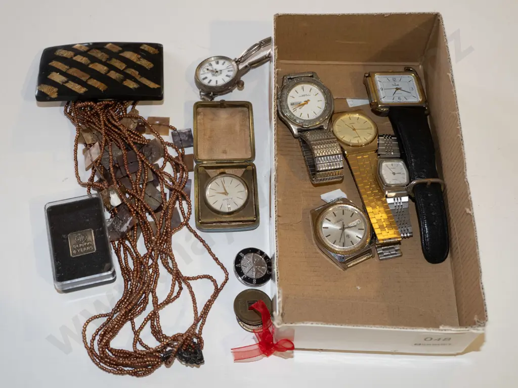tray; watches, badges, jewellery Image 1++