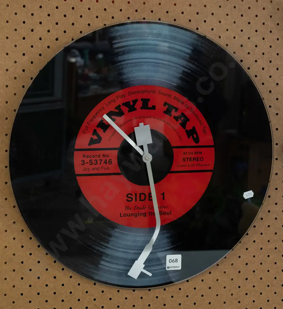 record themed wall clock Image 1++