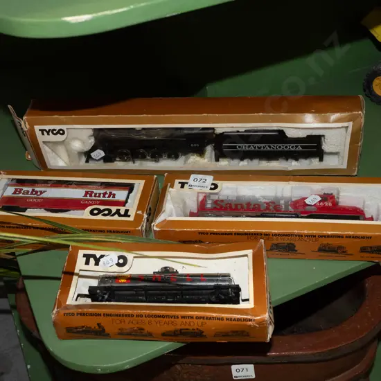 Tyco HO scale locomotives and rolling stock