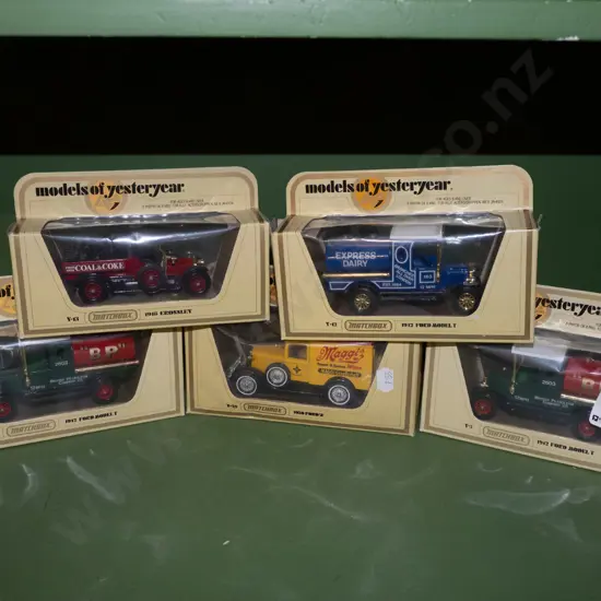 5x boxed die-cast Models of Yesteryear
