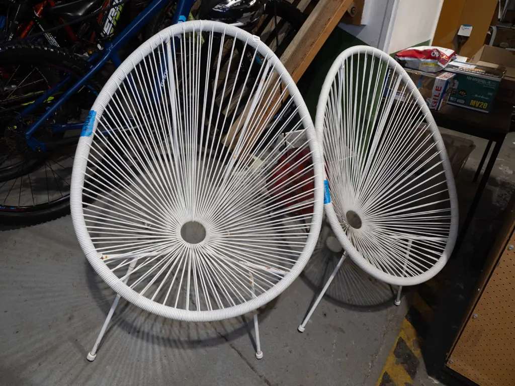 pair of plastic string outdoor chairs - slight rust Image 1++