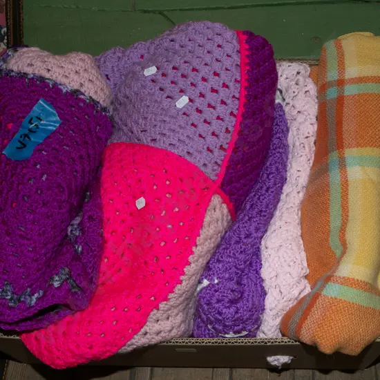 box; woollen blankets, crochet blankets