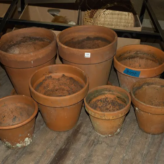 7x terracotta garden planters - small
