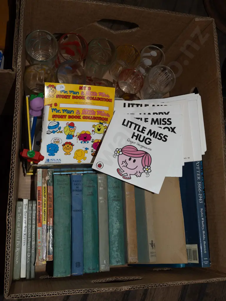 box; books, retro tumblers etc Image 1++