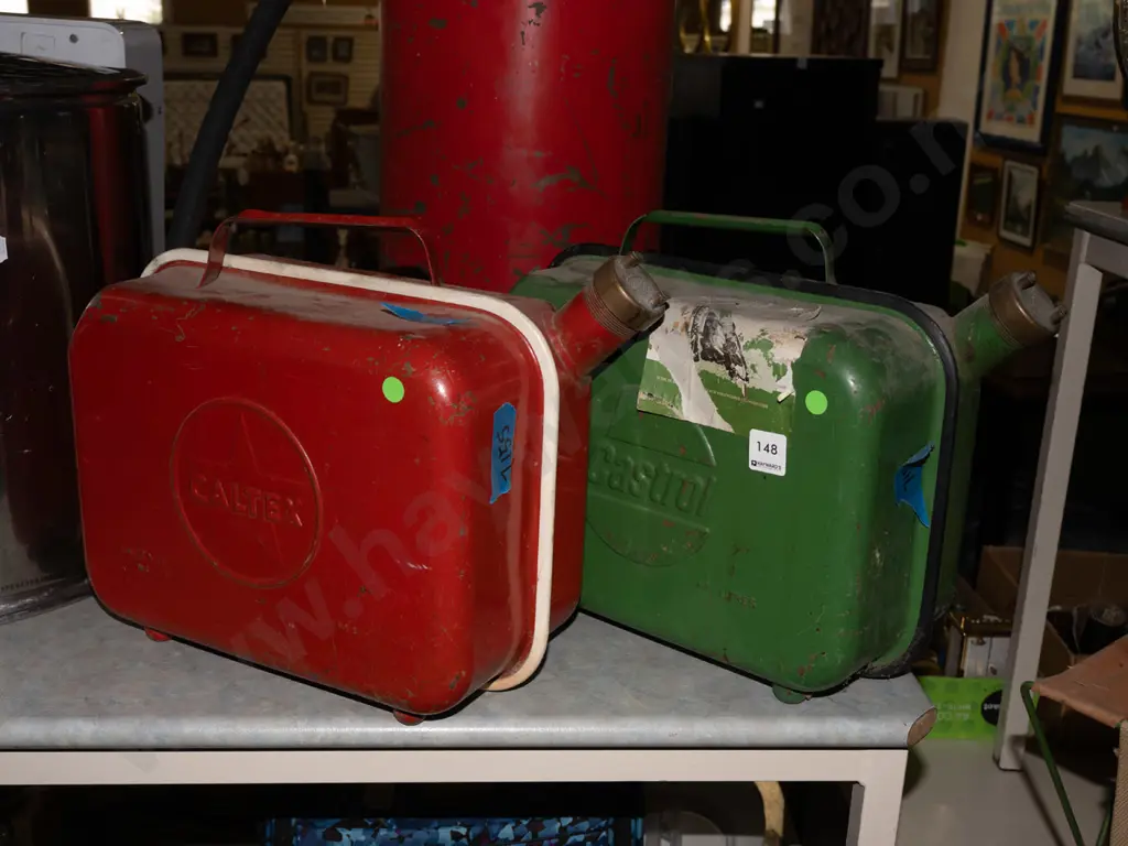 2x metal fuel containers Image 1++