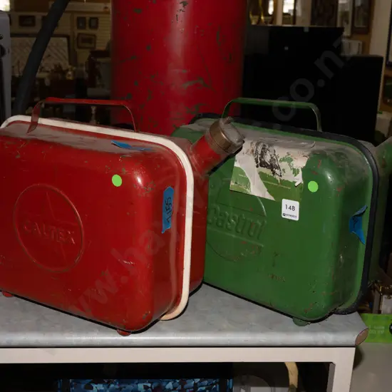 2x metal fuel containers
