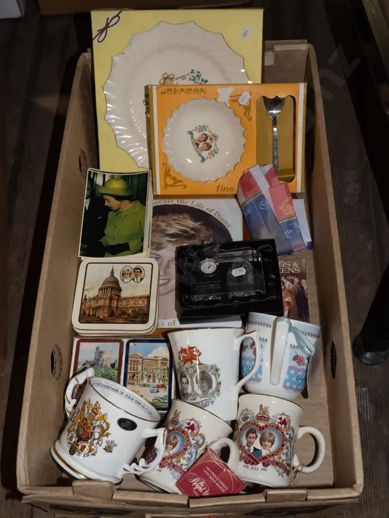box; coffee cups, royal memorabilia, playing cards etc Image 1++