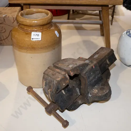 small engineer's vice, crock