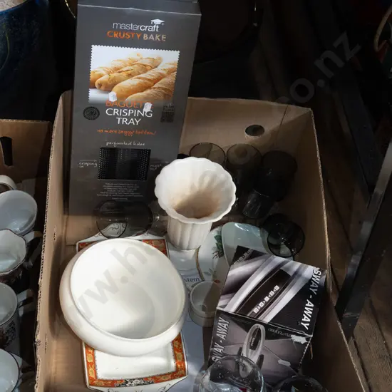 box; vases, float bowl, glass ware etc