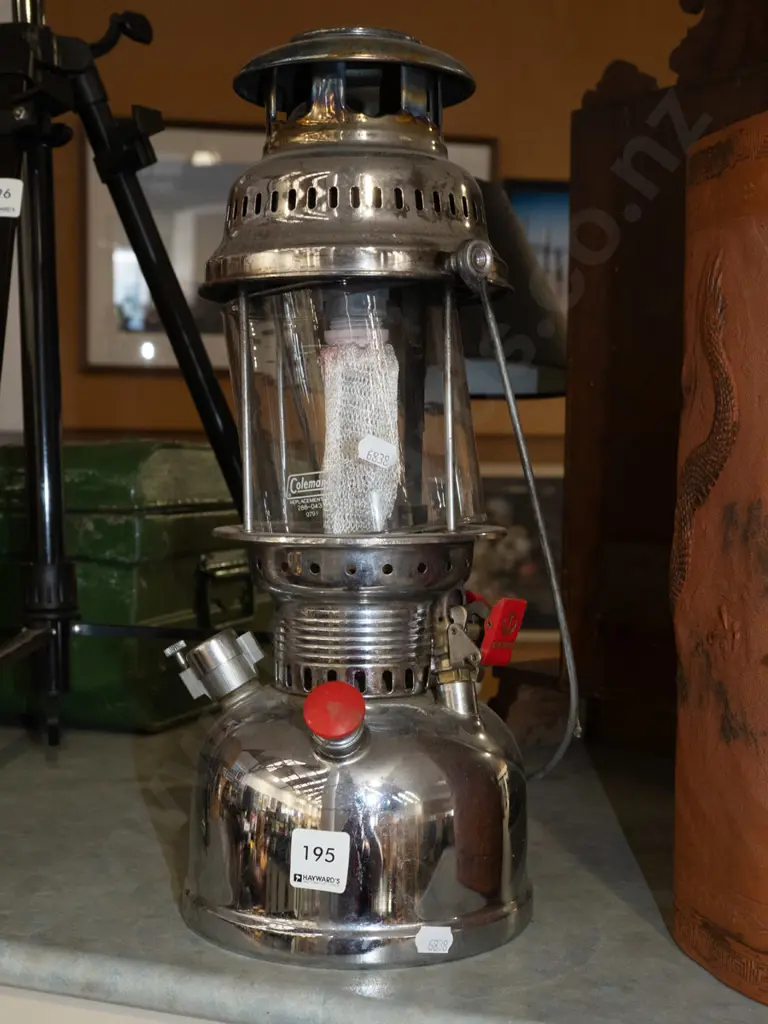 Coleman lantern Image 1++
