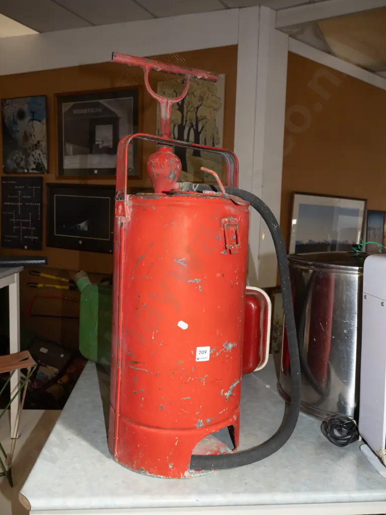 stirrup pump fire extinguisher Image 1++