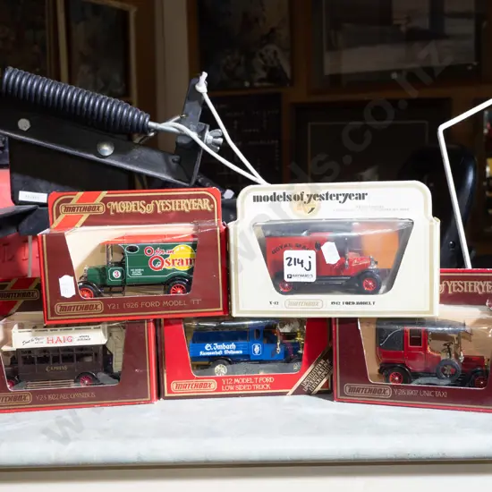 5x boxed Models of Yesteryear