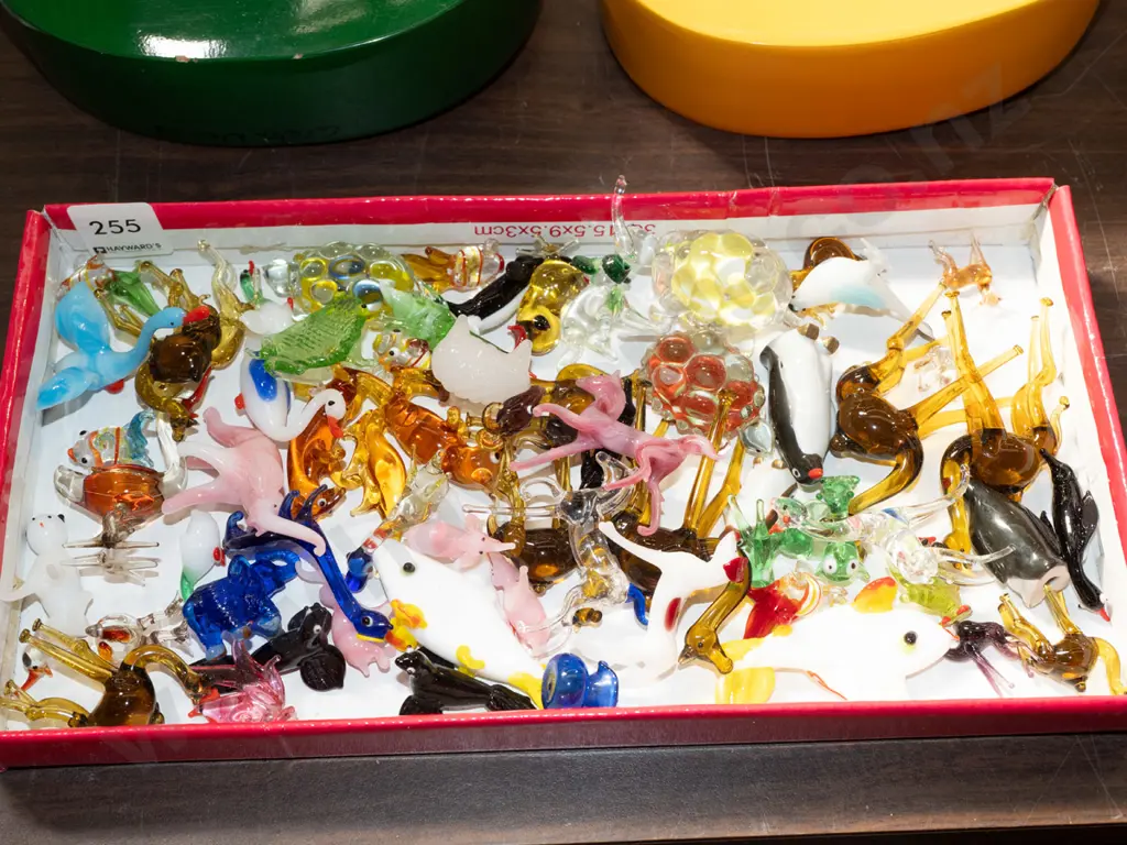 tray of glass ornamental animals Image 1++