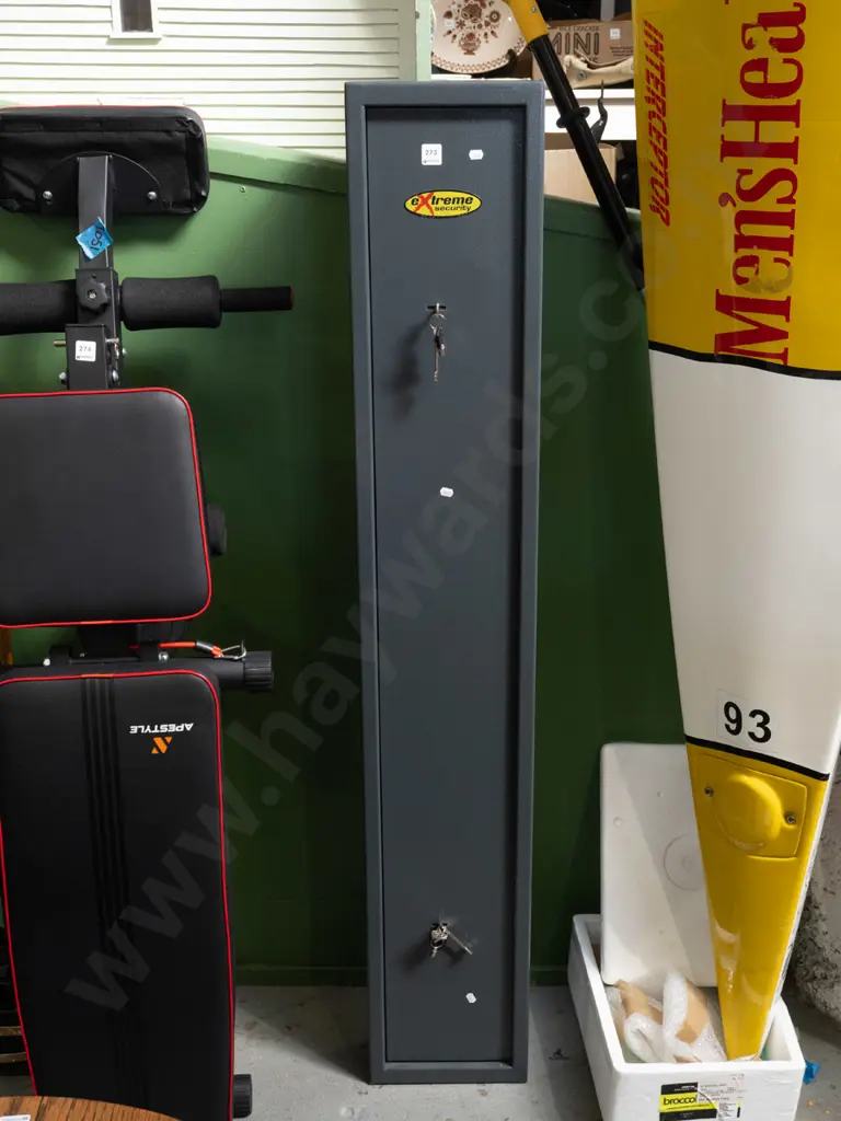 Extreme Security gun safe - keys in office H1510 W250 D250 Image 1++