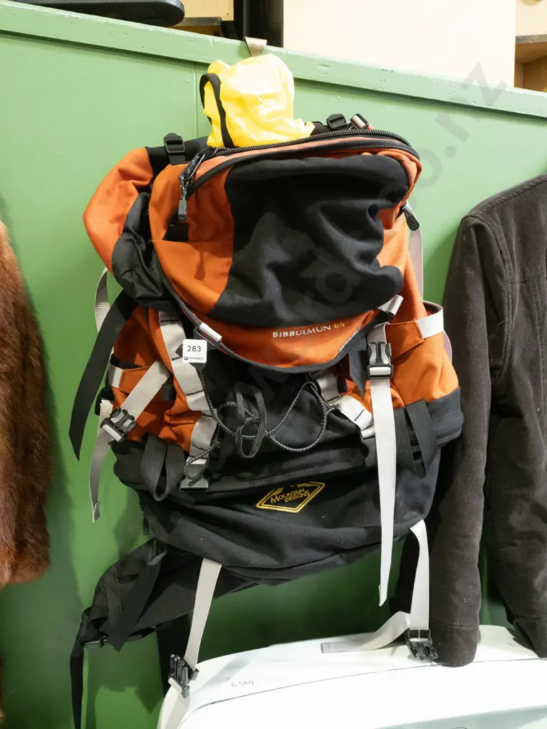 Mountain Designs "Bibbulmun" 65L tramping pack Image 1++