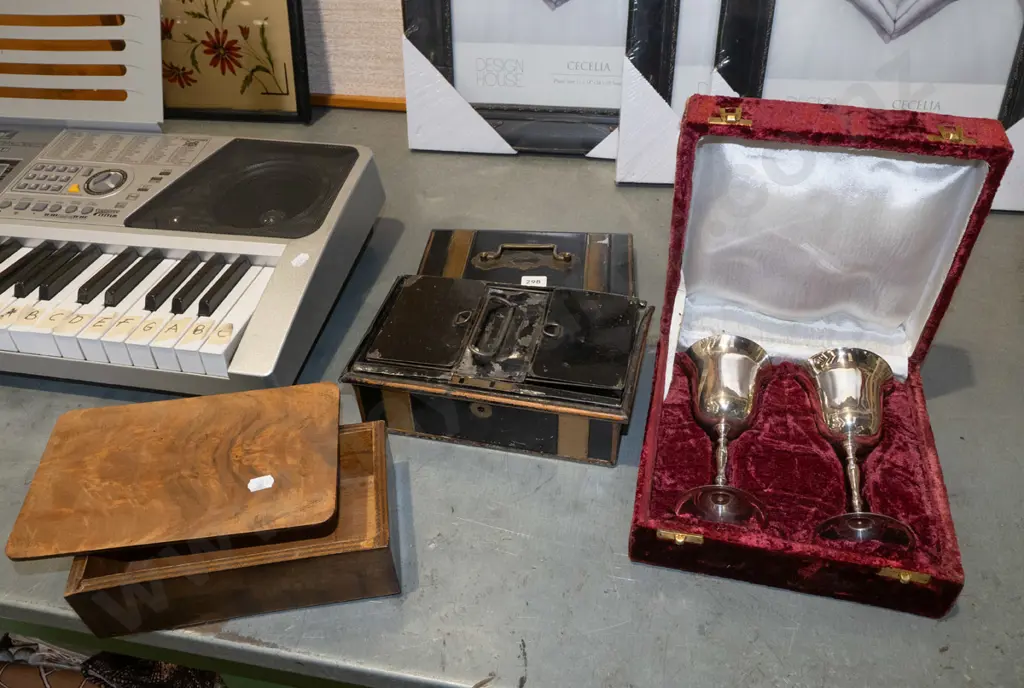 trinket box, cash box - faults, 2x goblets Image 1++