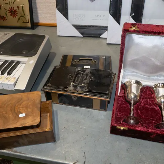 trinket box, cash box - faults, 2x goblets