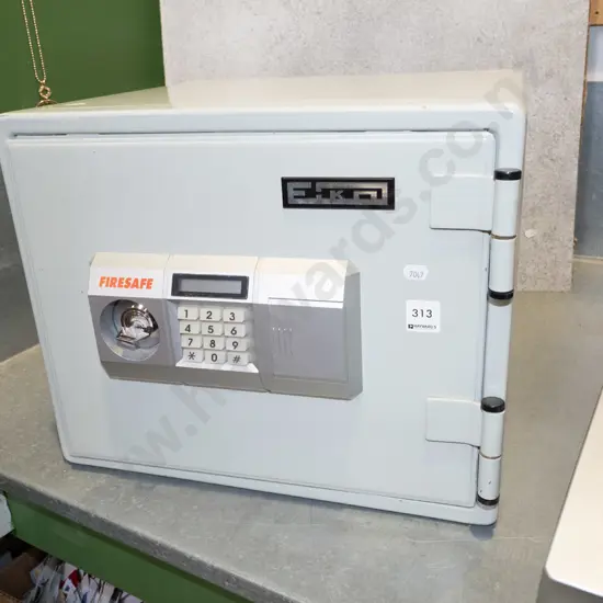 Eiko fire resistant digital safe - Key in Office -
