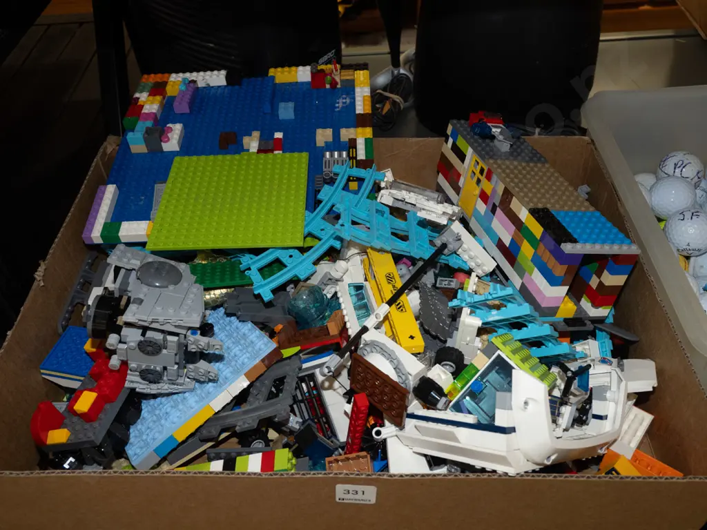 box of Lego Image 1++