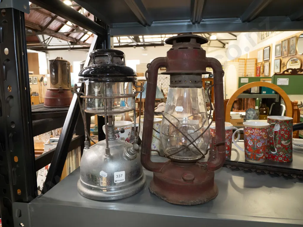 Tilley lantern, hurricane lantern Image 1++