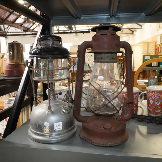 Tilley lantern, hurricane lantern