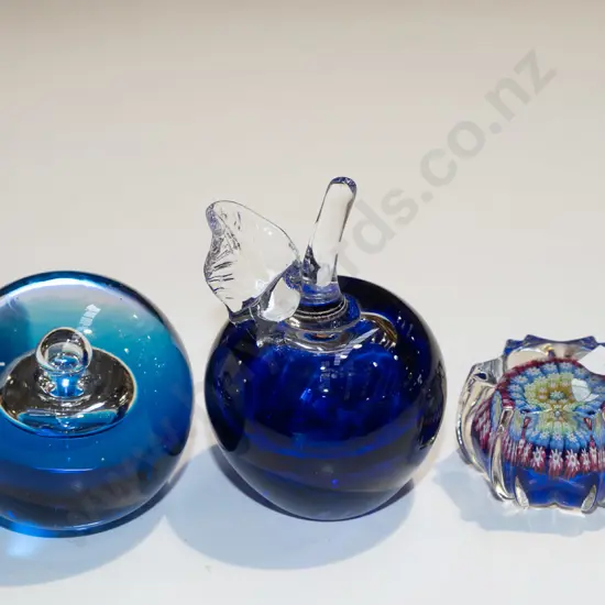 3x art glass paperweights