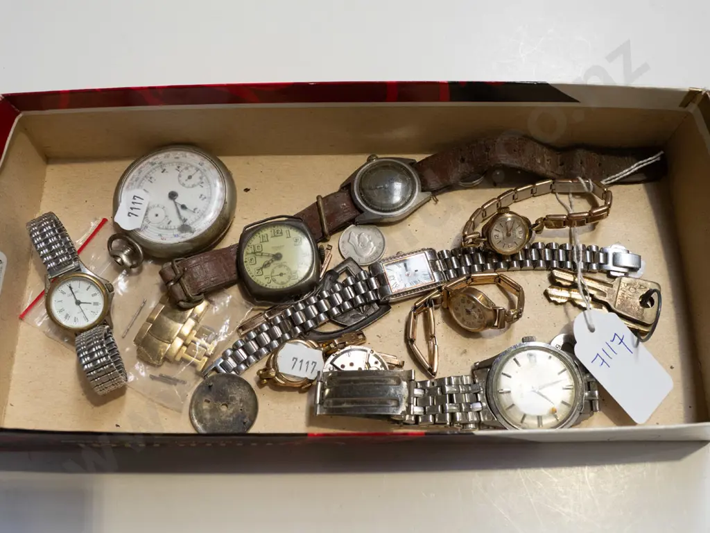 tray of assorted watches & watch parts - faults Image 1++