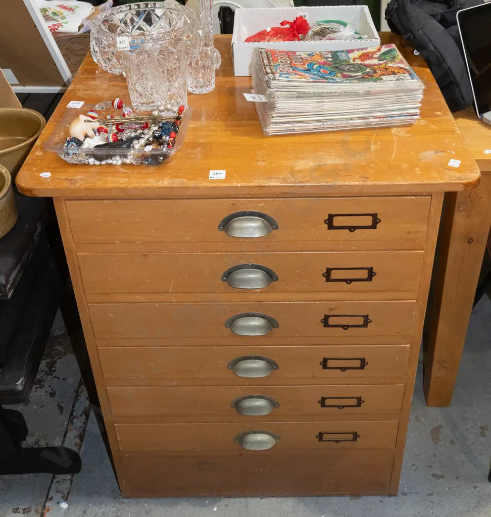 solid rimu 6 drawer filing cabinet - varnish needs attention H870 W730 D640 Image 1++
