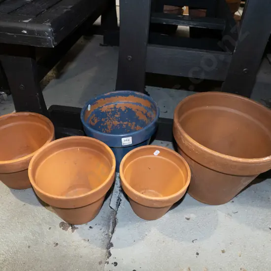5x terracotta garden planters