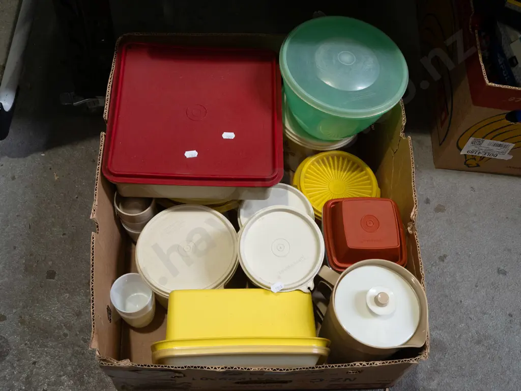 box of Tupperware Image 1++