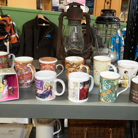 coffee cups, milk jug