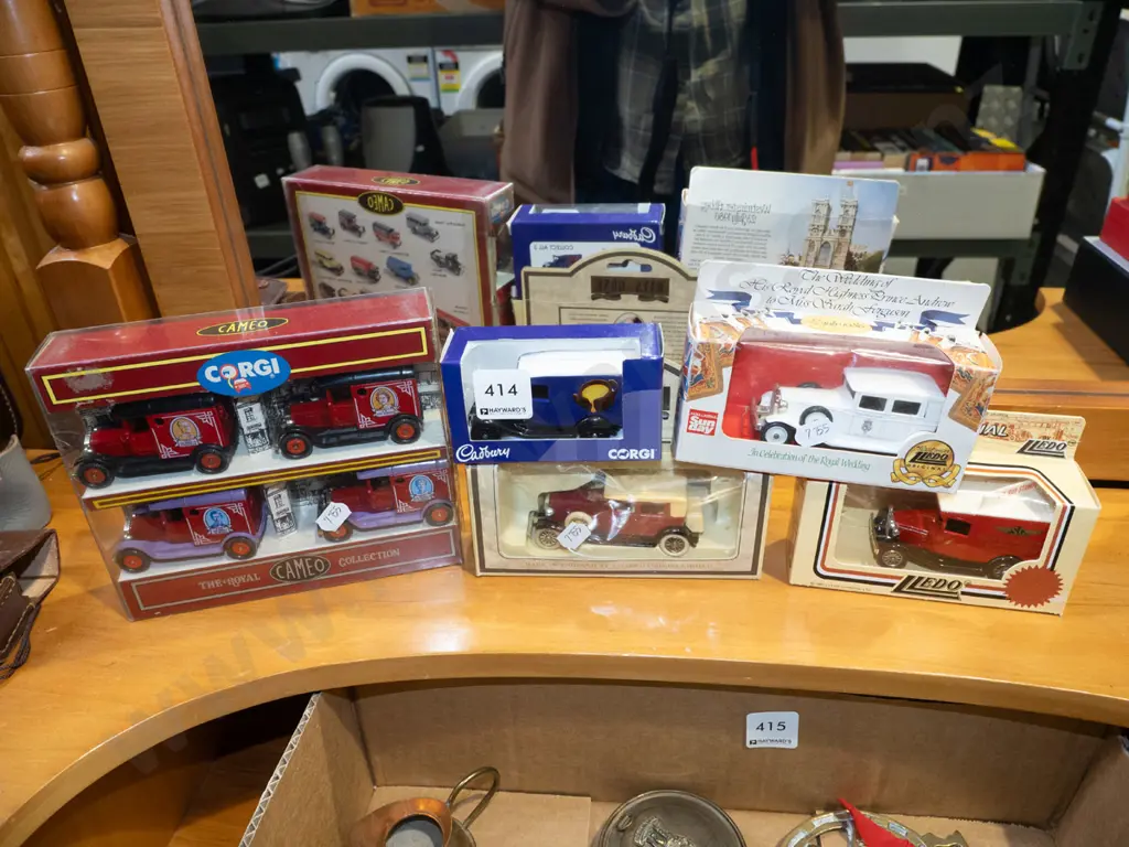5x boxed Models of Yesteryear style vehicles Image 1++
