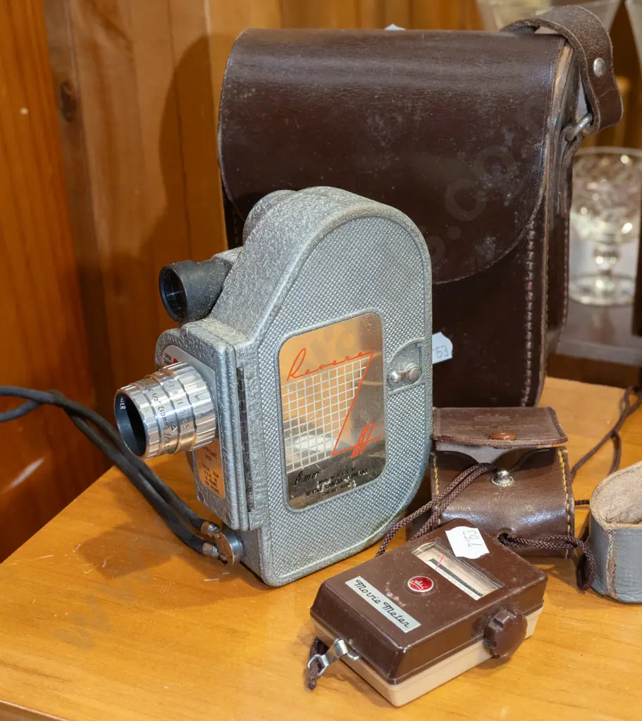 leather cased wind-up 8mm cine camera and light meter Image 1++