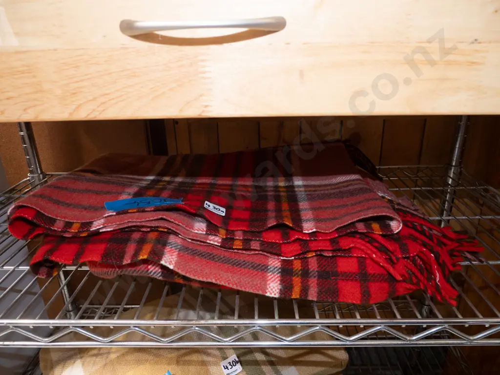 checked woollen travel blanket Image 1++