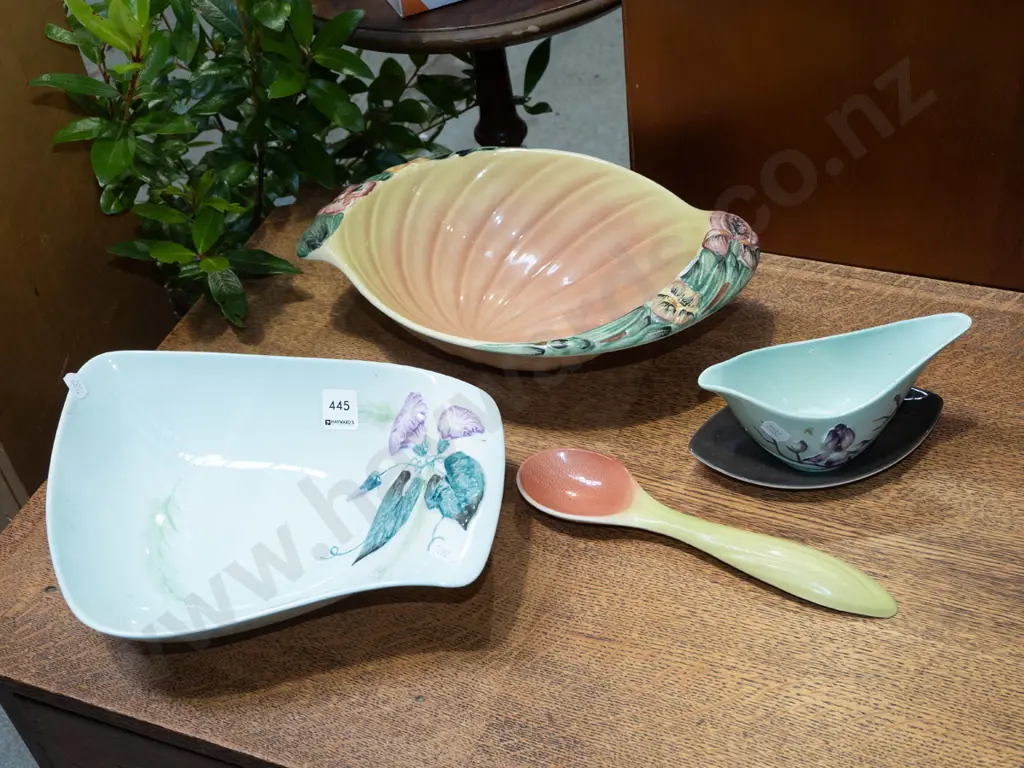 Carlton gravy boat, bowl - repair, Shorters bowl, 1x salad server Image 1++
