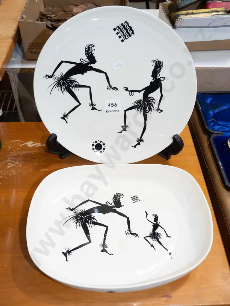 Wade retro dancing figures plate and bowl Image 1++