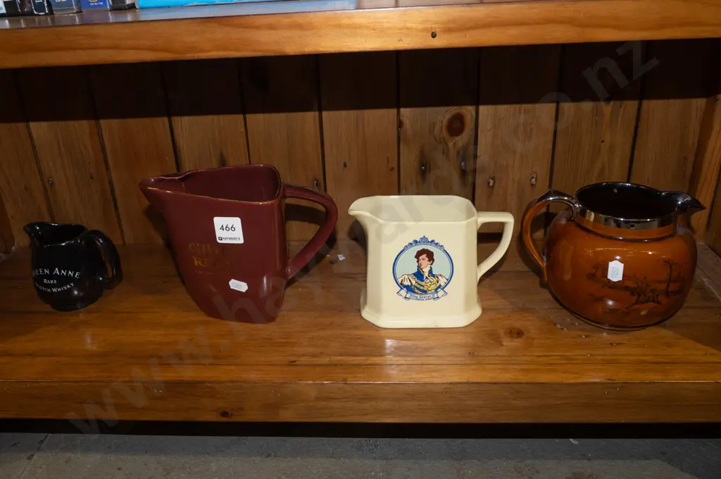 4x whisky jugs Image 1++