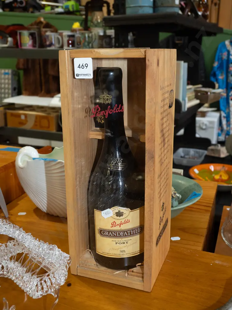 presentation cased 740ml Penfolds Grandfather port Image 1++