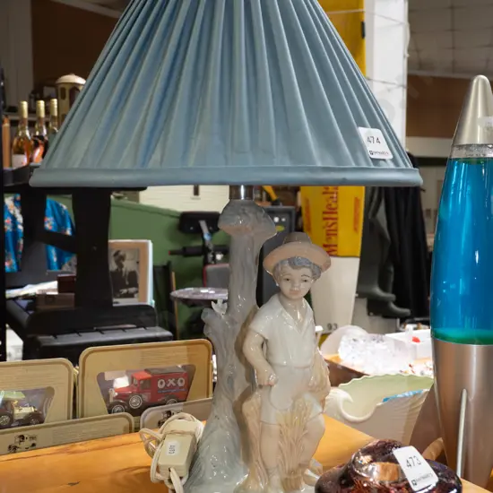 figural based table lamp H450