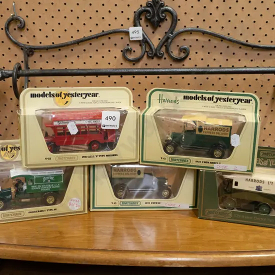 5x boxed Models of Yesteryear  