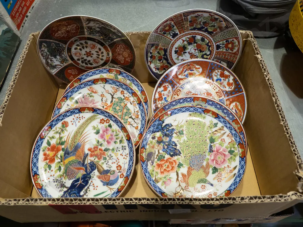 box; assorted Imari style plates Image 1++