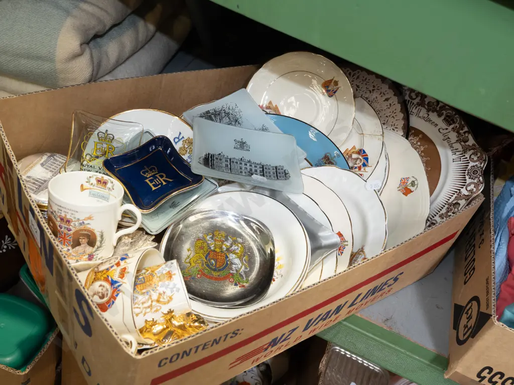 large assortment of royal memorabilia china Image 1++