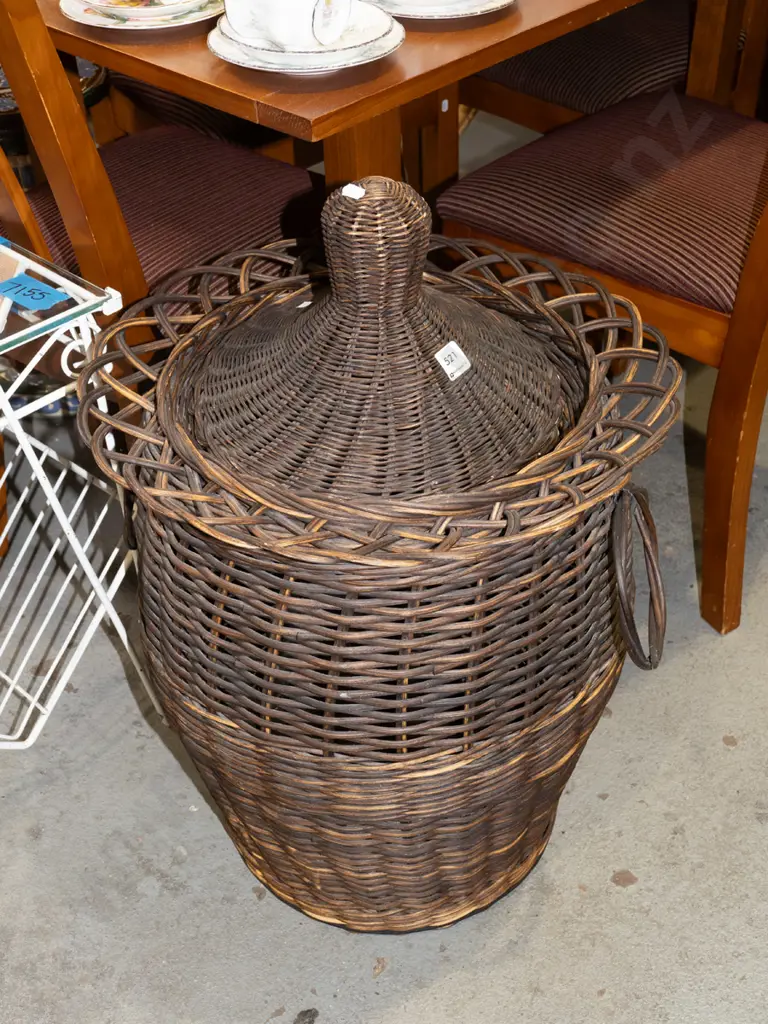cane laundry hamper H720 Image 1++