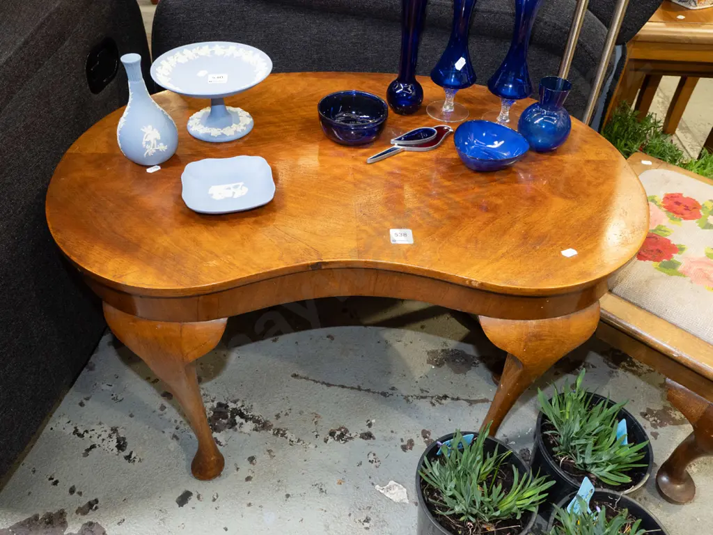 cab leg table Image 1++